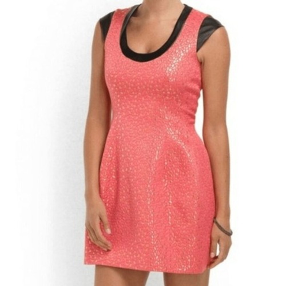 CUT25‎ By Yigal Azrouel Melon/Gold Leather Trim Jacquard Dress EUC Size 2